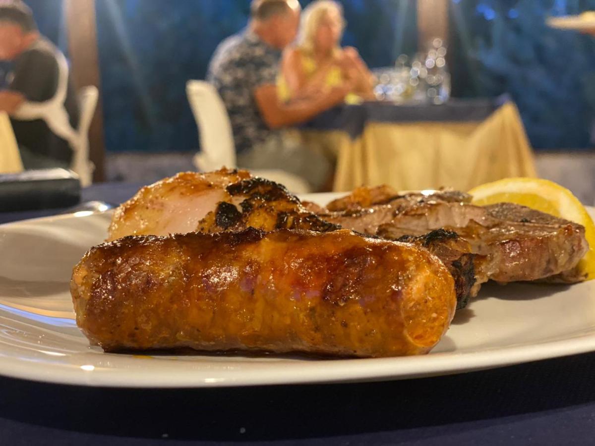 Hotel Lo Smeraldo Roccavivara Kültér fotó